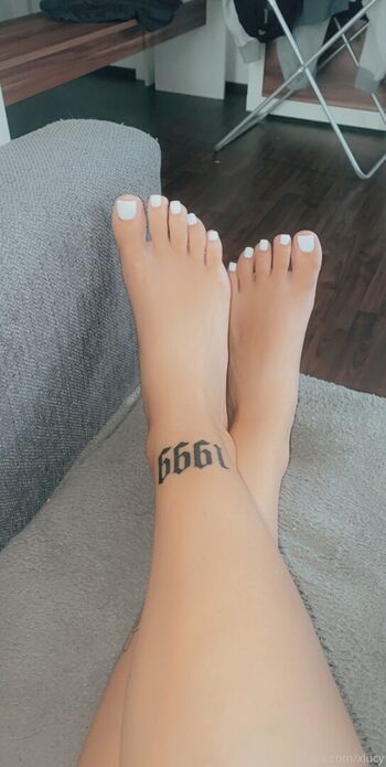 Full leaked Xlucy private onlyfans photo