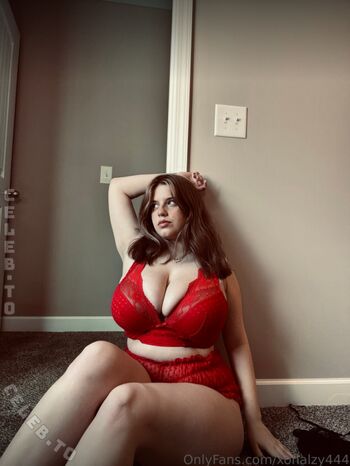 Full leaked Xohalzy private onlyfans photo