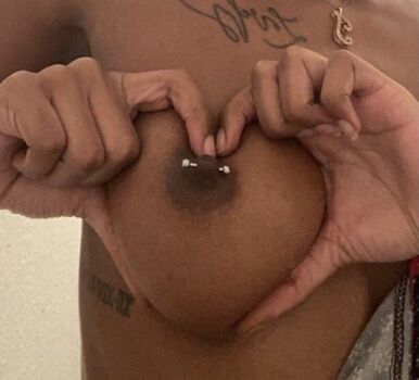Full leaked Xoxo ozzi private onlyfans photo