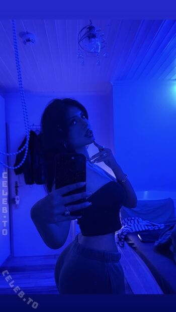 Full leaked Xsuaraa private onlyfans photo