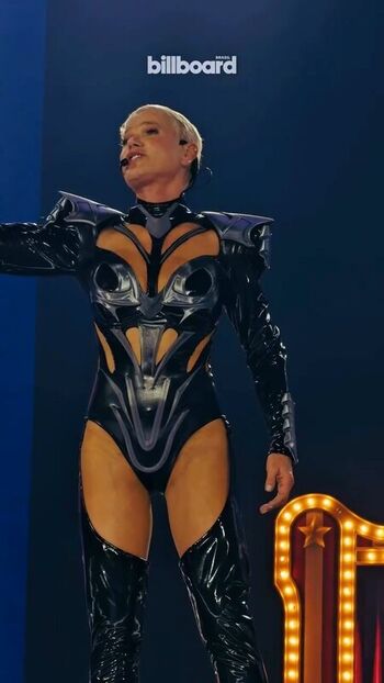 Xuxa Meneghel