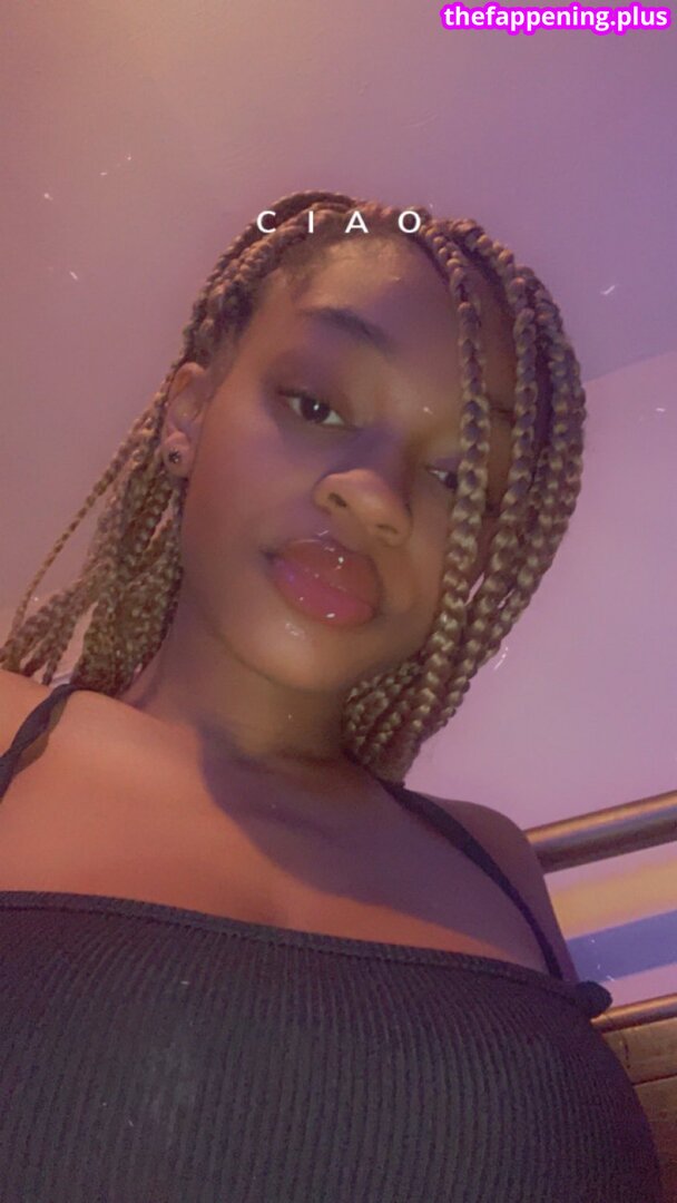 xx_zakiya / xxxmilk Foto OnlyFans Nuda #8