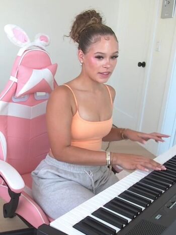 Full leaked Ynn  elmo love u private onlyfans photo