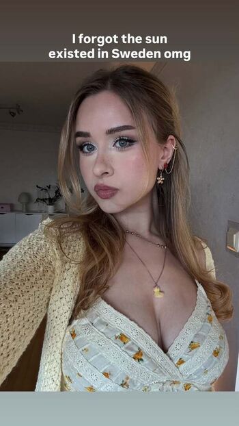 Full leaked Yaboielina page private onlyfans photo