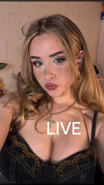 Full leaked Yaboielina page private onlyfans photo