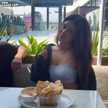 Full leaked Yanaaa private onlyfans photo