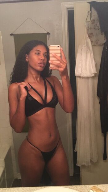 Full leaked Yasmeen kearra page private onlyfans photo