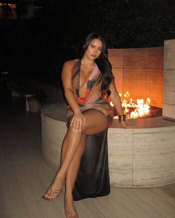Full leaked Yasmine minovski private onlyfans photo