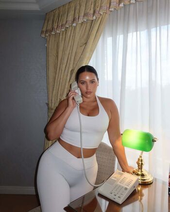Full leaked Yasmine minovski private onlyfans photo