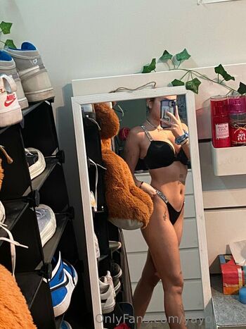 Full leaked Yayoux private onlyfans photo