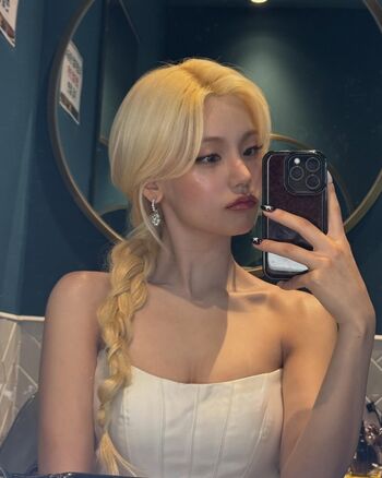 Yeji - ITZY (예지, Hwang Ye-ji)