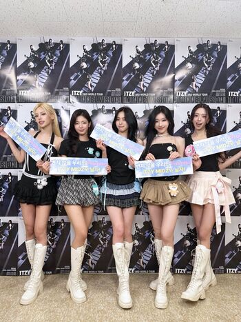 Yeji - ITZY (예지, Hwang Ye-ji)