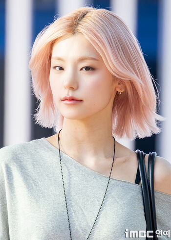 Full leaked Yeji private onlyfans photo