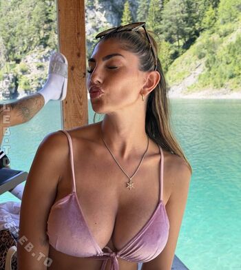 Full leaked Yeliz koc  page private onlyfans photo