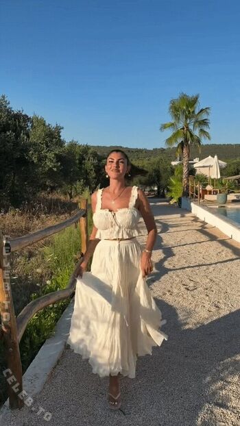 Full leaked Yeliz koc  page private onlyfans photo
