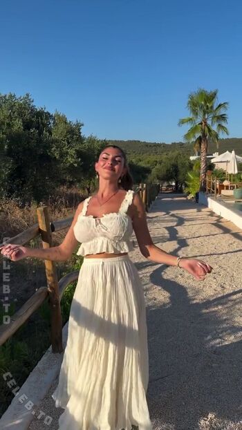 Yeliz Koc