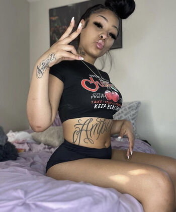Full leaked Yellwprntapez private onlyfans photo