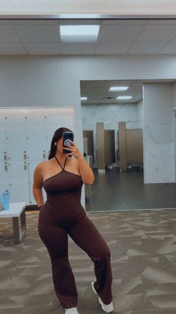 Full leaked Yelly private onlyfans photo