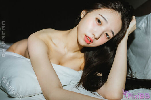 Full leaked Yeonwoo lee page private onlyfans photo