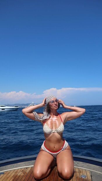 Full leaked Yesjulz page private onlyfans photo