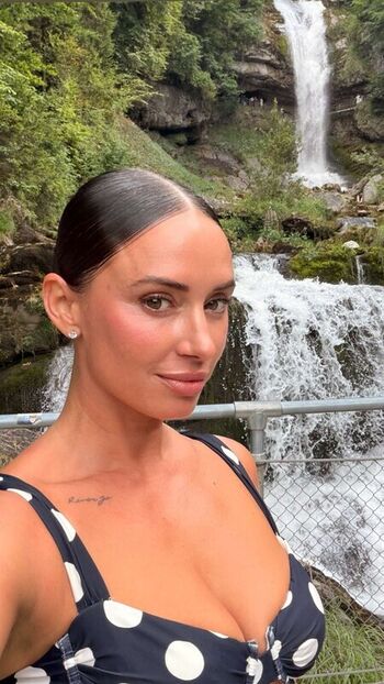 Full leaked Yesjulz private onlyfans photo