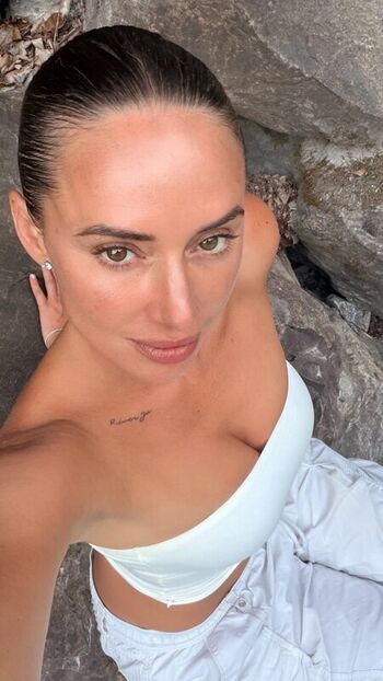 Full leaked Yesjulz private onlyfans photo