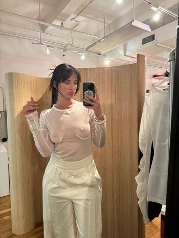 Full leaked Yesjulz  page private onlyfans photo