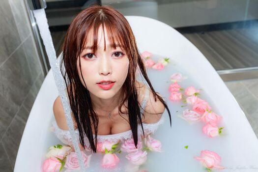 Full leaked Yiyi page private onlyfans photo