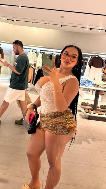 Full leaked Yoemey private onlyfans photo