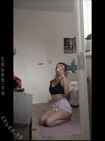 Full leaked Yonca private onlyfans photo