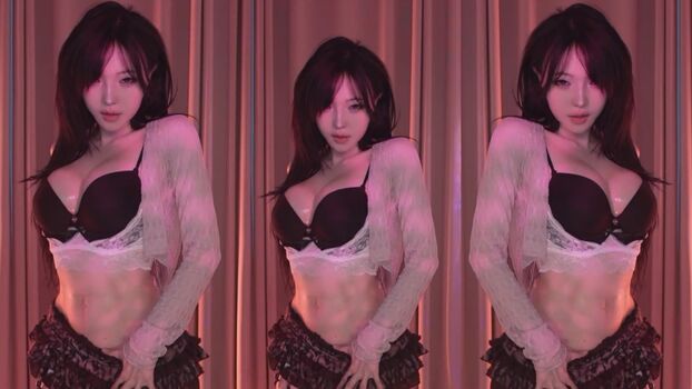 Full leaked Yoon froggy page private onlyfans photo
