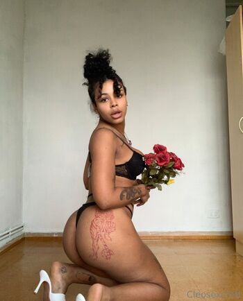 Full leaked Yourcleopathra private onlyfans photo