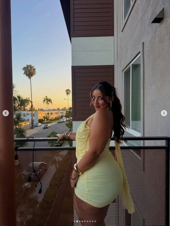 Full leaked Yourdollydolll private onlyfans photo