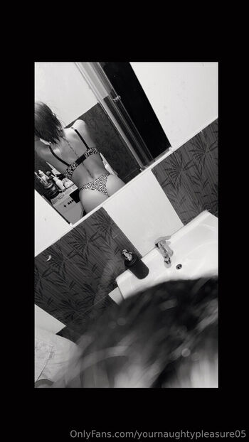 yournaughtypleasure05