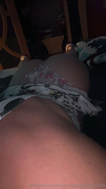 yournaughtypleasure05