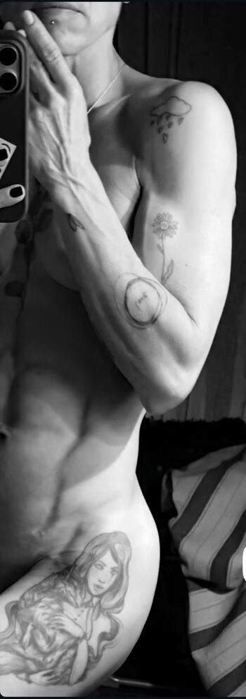 Full leaked Yoursecretrunner private onlyfans photo