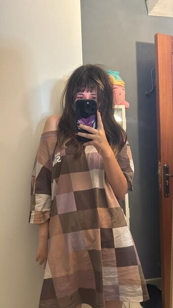 Full leaked Yquen private onlyfans photo