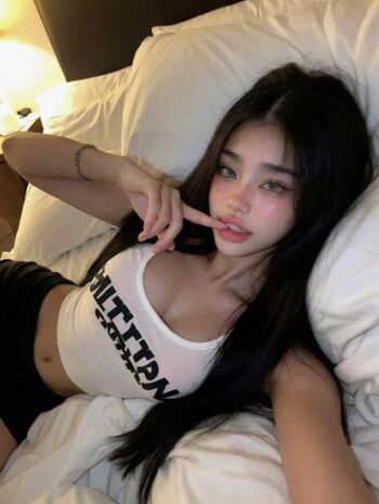 Full leaked Yuki min page private onlyfans photo