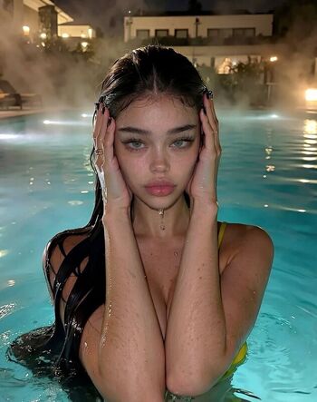 Full leaked Yuki min page private onlyfans photo