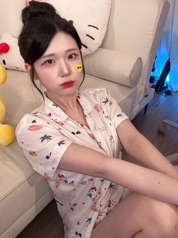 Full leaked Yule private onlyfans photo