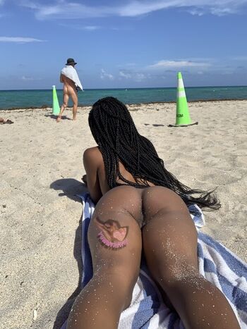 Full leaked Yummyrenn private onlyfans photo
