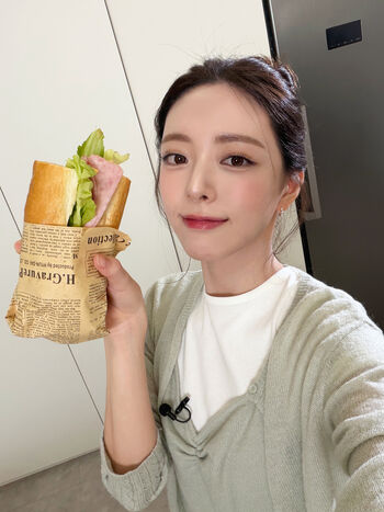 Yuna - ITZY (유나, Shin Yu Na)