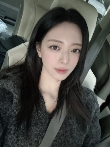 Yuna - ITZY (유나, Shin Yu Na)