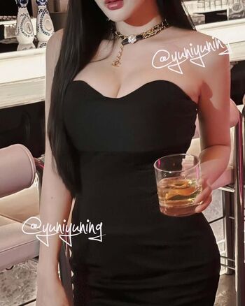 Full leaked Yuniyuning page private onlyfans photo