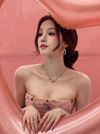 Full leaked Yuqi private onlyfans photo