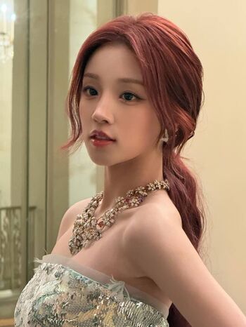Full leaked Yuqi page private onlyfans photo