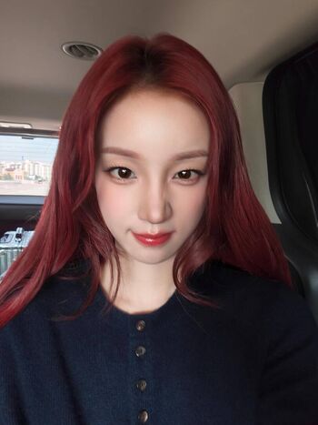 Full leaked Yuqi page private onlyfans photo