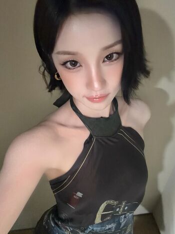 Full leaked Yuqi private onlyfans photo