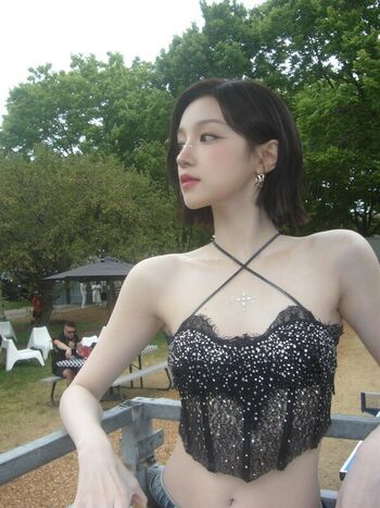 Full leaked Yuqi page private onlyfans photo