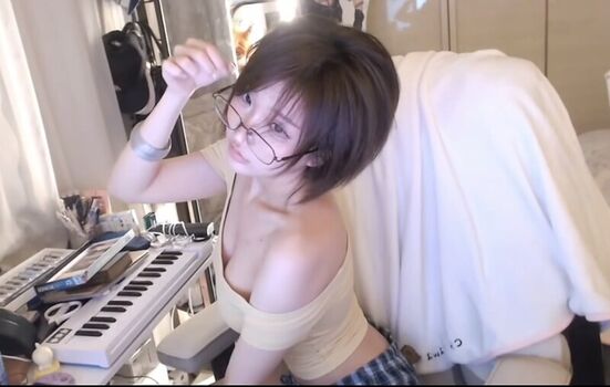 Full leaked Yurasweb private onlyfans photo